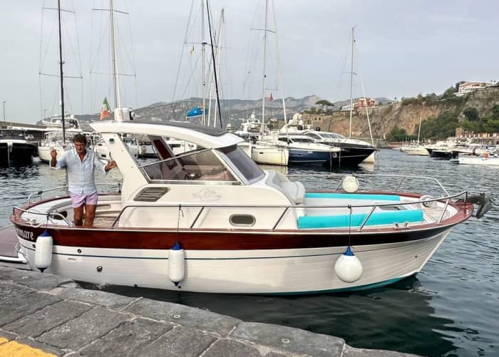 En dag i Piano di Sorrento på en motorbåt