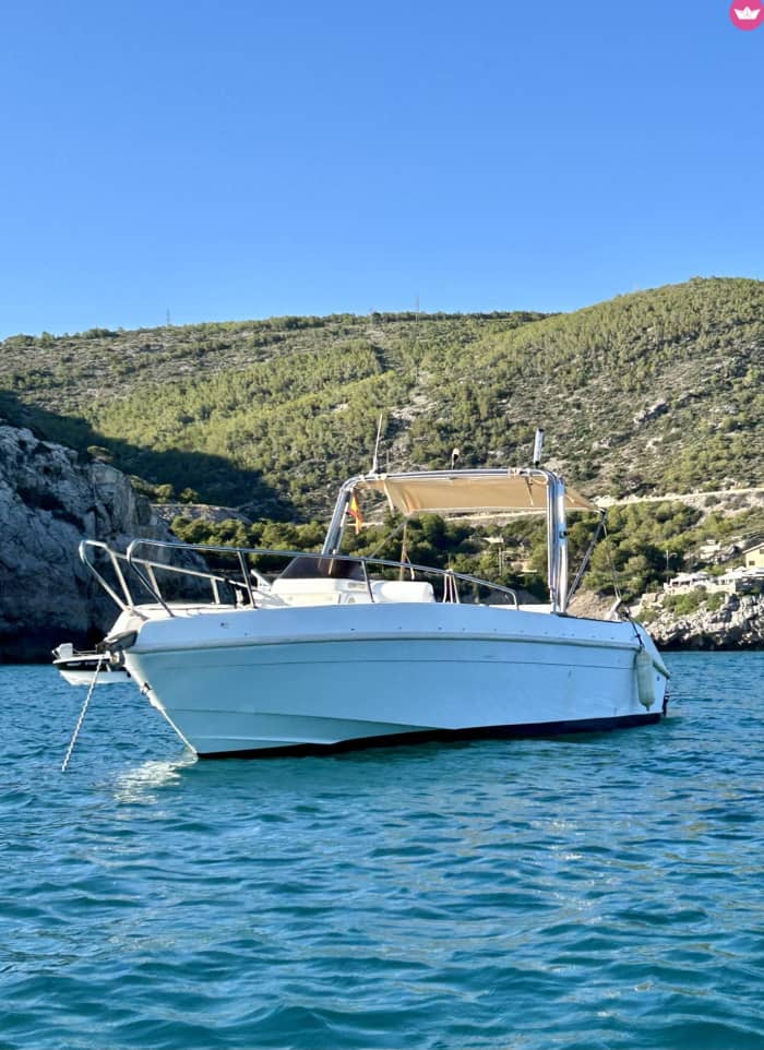 De Barcelone à Sitges : excursion d'une journée en Méditerranée en bateau