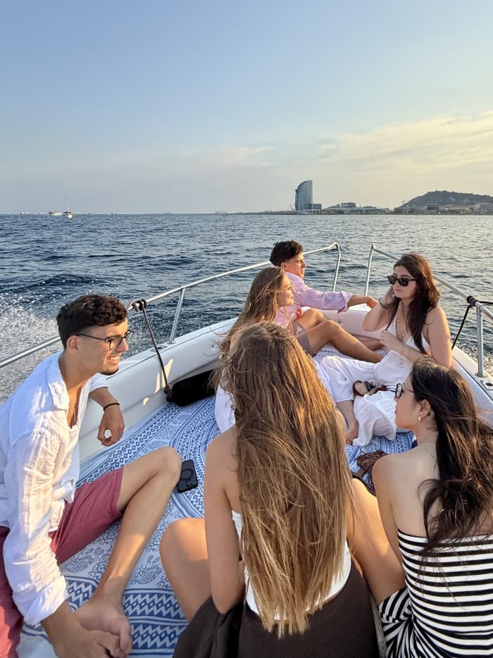 Day tour: Discover the Magic of Barcelona’s Coastline and go to Sitges [Optional]