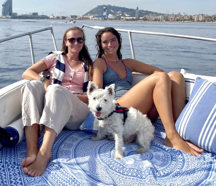 Day tour: Discover the Magic of Barcelona’s Coastline and go to Sitges [Optional]