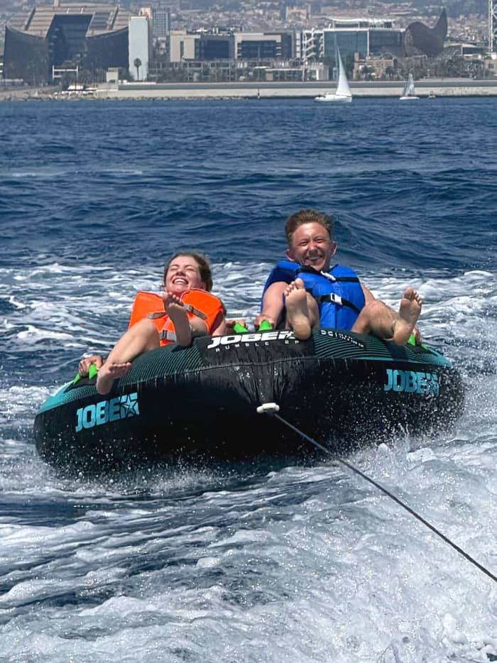 🚤2-hour Private Tour of Barcelona with a local skipper with water activities available🏄