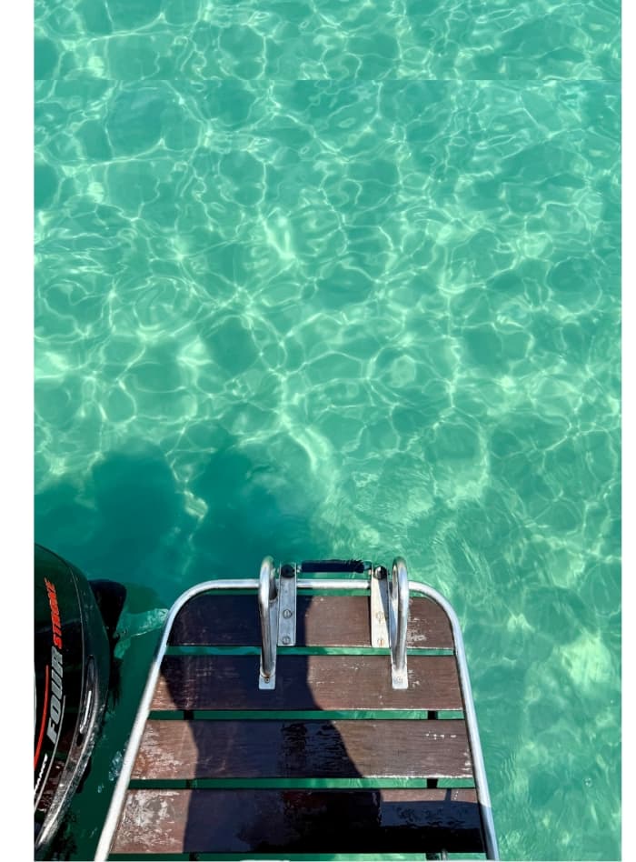 🚤2-hour Private Tour of Barcelona with a local skipper with water activities available🏄