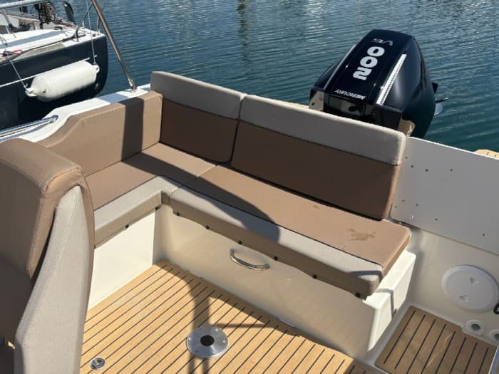 En heldag av magi i Trebeurden på en motorbåt