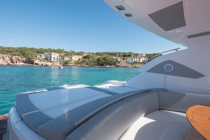 Sessa C44 All inclusive, fuel, skipper, Sail to Formentera Illetas with a fixed price and without worries.