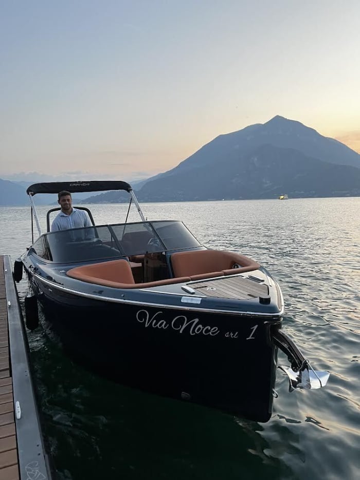 Your day on Lake Como: rent a motorboat for a full day of discovery