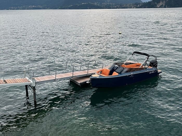 Your day on Lake Como: rent a motorboat for a full day of discovery