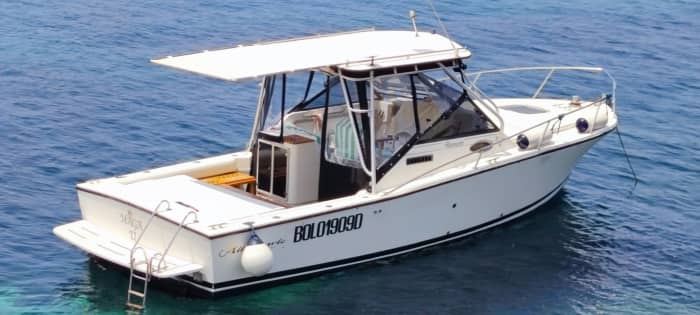 Exclusieve, persoonlijke rondvaart door de La Maddalena-archipel op een elegante klassieke motorboot. (Incidenteel beschikbaar)