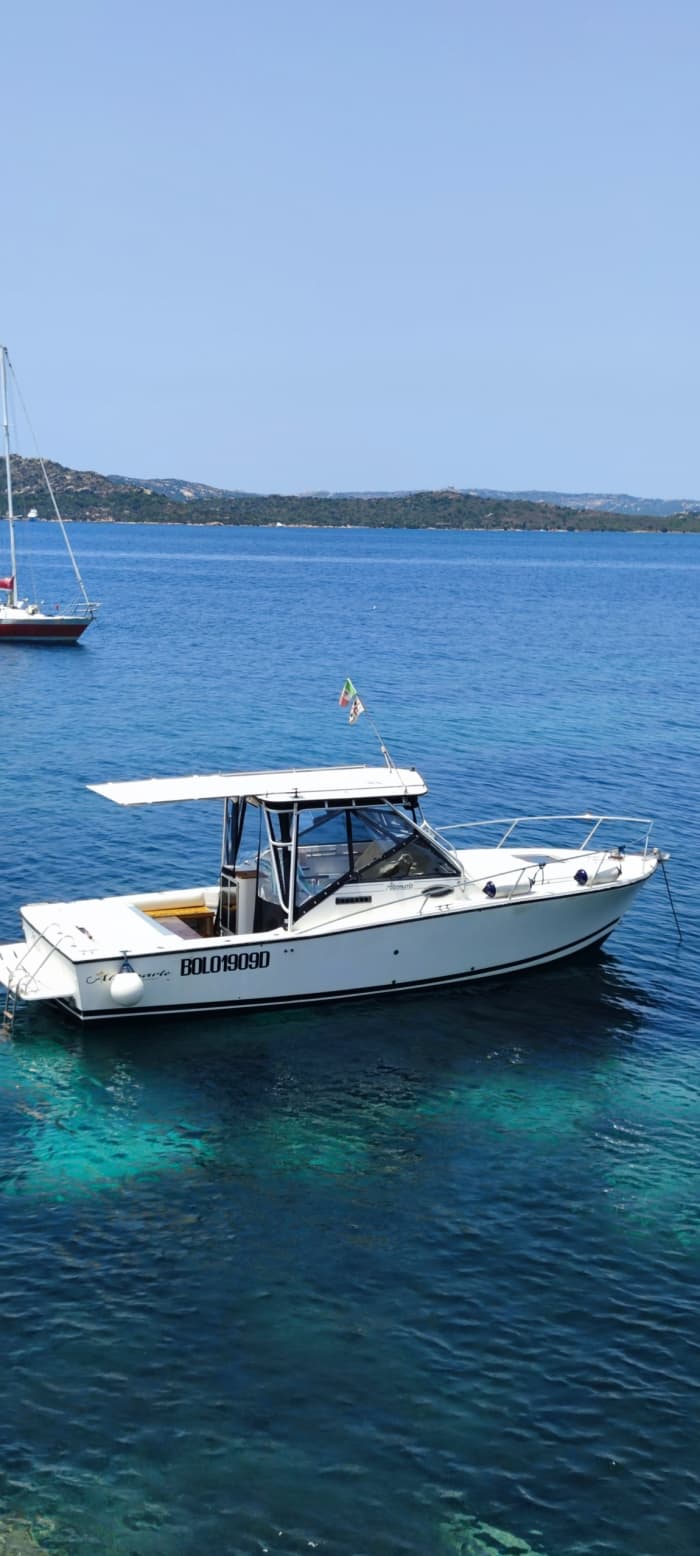 Exclusieve, persoonlijke rondvaart door de La Maddalena-archipel op een elegante klassieke motorboot. (Incidenteel beschikbaar)