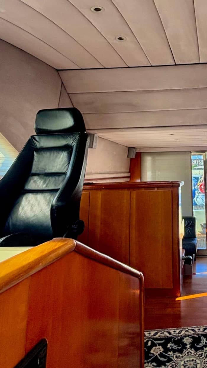 Een reis op maat naar de Eolische Eilanden: een magische dag aan boord van een motorboot.