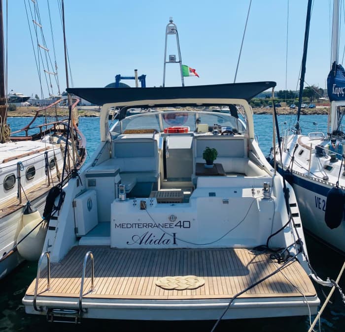 Sant'Andrea, Punta Pizzo, and a Lunch on the Bow of Gallipoli