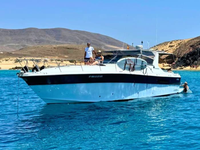 Papagayo Gourmet-Erlebnis: Luxuriöse private Yacht-Tour mit Gourmet-BBQ zu den Stränden von Papagayo