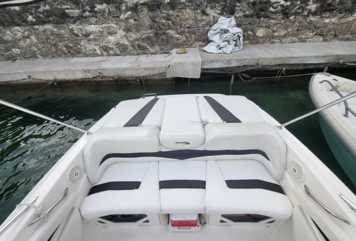 Relax on a 4h boat trip in Geneva