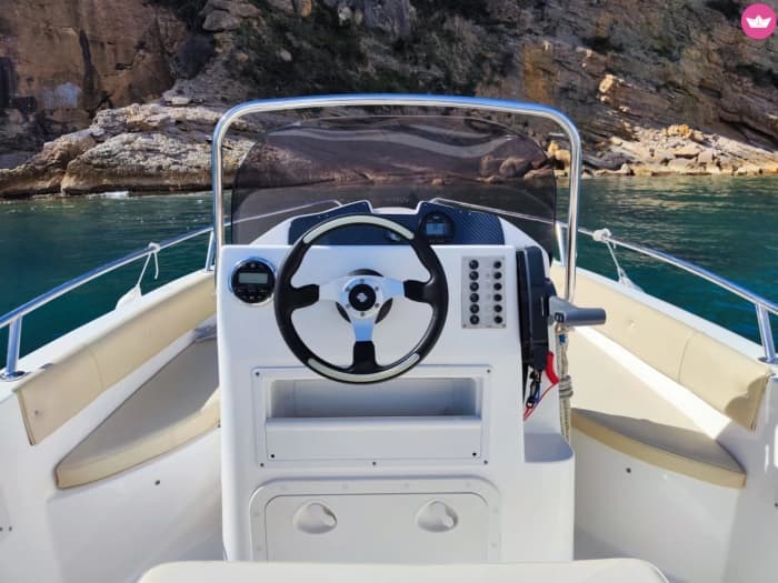 Mallorca Hidden Coves: Full-Day Boat Experience from Andratx