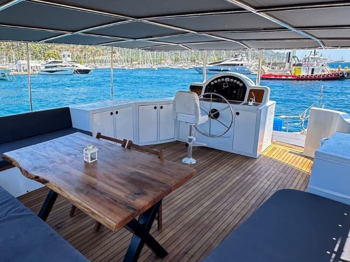 La tua fuga VIP a Marmaris: un viaggio di 3 ore e 30 minuti in caicco.