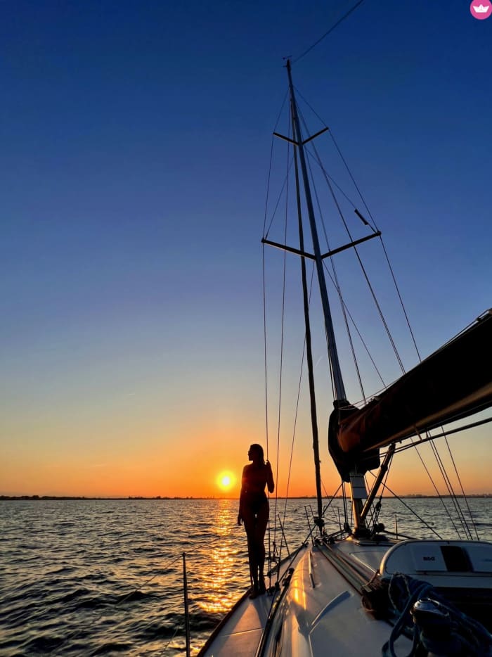 Half-Day Sailing Escape: Feel the Wind & Swim Off Valencia