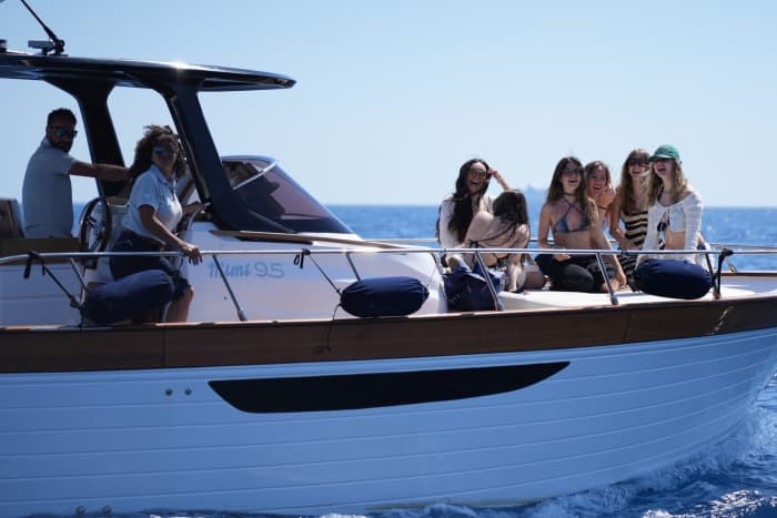 Amalfi Coast Boat Tour from Salerno to Amalfi and Positano (guaranteed return for cruise passengers)