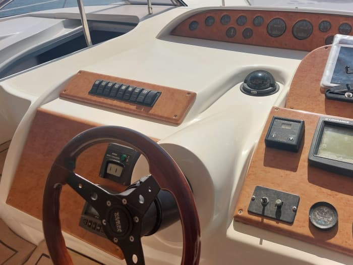 L'aventure vous attend à Marina di Grosseto : une journée complète de découverte sur cet Innovazione E Progetti Mira 43