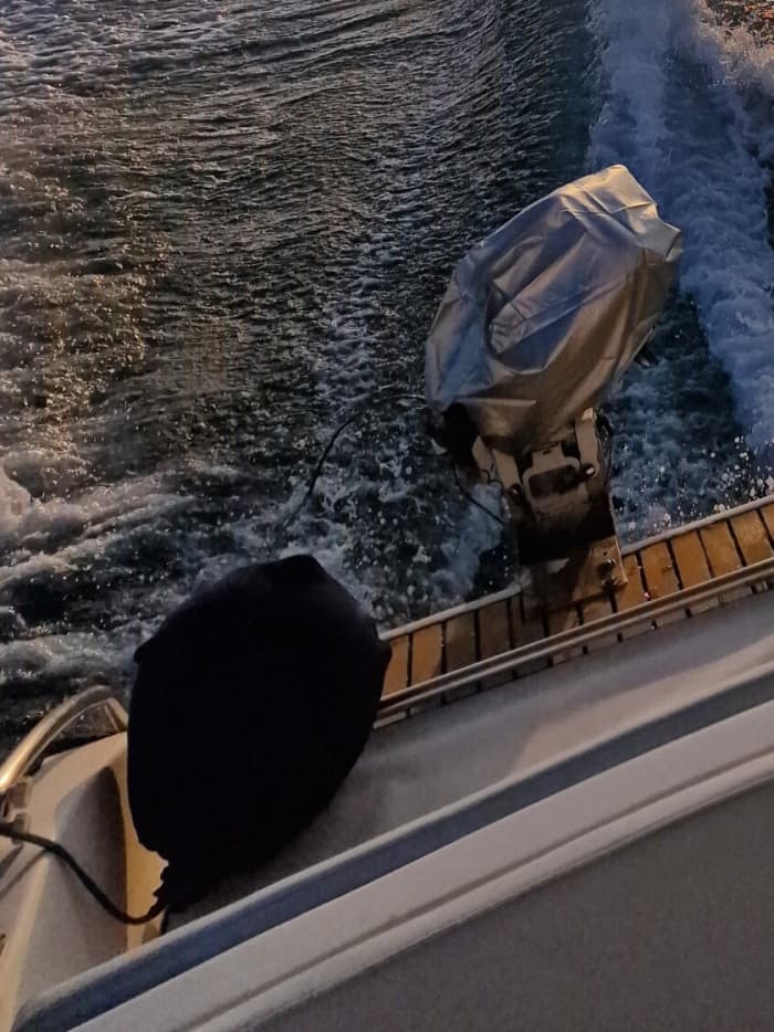 4 timmar Dolce Vita för att upptäcka Cagliari på en motorbåt