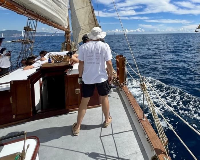 Full-day sailing experience in Barcelona