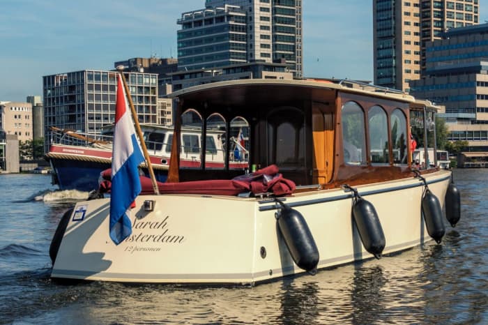 Amsterdam by Boat – 90-Minute Private Cruise Through Historic Canals