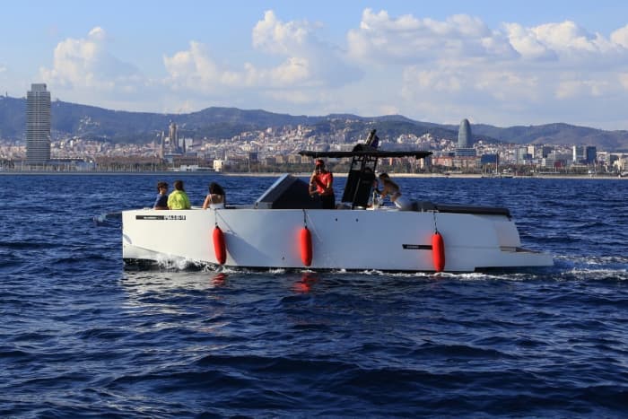 Croisière privée en yacht de luxe : de Barcelone à Sitges ou Garraf