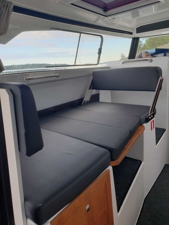 3h30 för att utforska Stockholm på en motorbåt