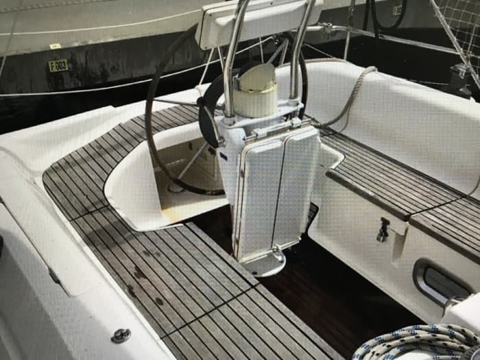 Enjoy a day at sea in Port-Vendres on a sailboat