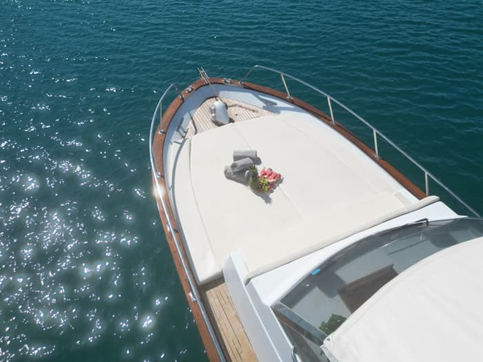 Escapade facile à Sorrente : une excursion en bateau à moteur de 3h30