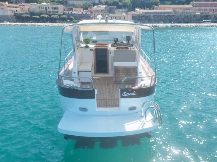 Escapade facile à Sorrente : une excursion en bateau à moteur de 3h30