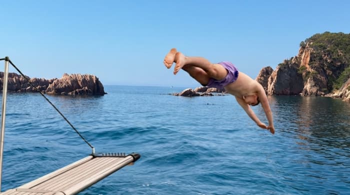 Luxusyacht, Stand-Up-Paddling, Schnorcheln an der Costa Brava