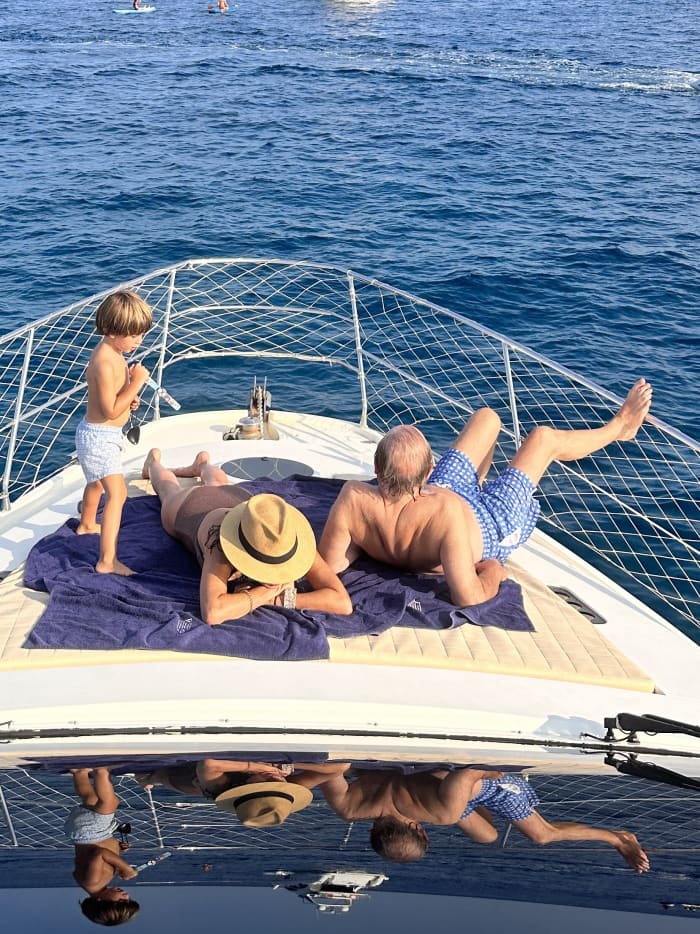 Luxusyacht, Stand-Up-Paddling, Schnorcheln an der Costa Brava