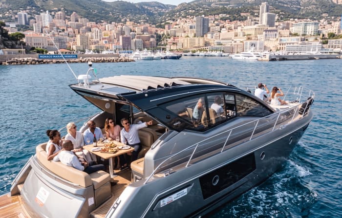 Een dagje op zee vanuit Monaco – zeilen en zwemmen