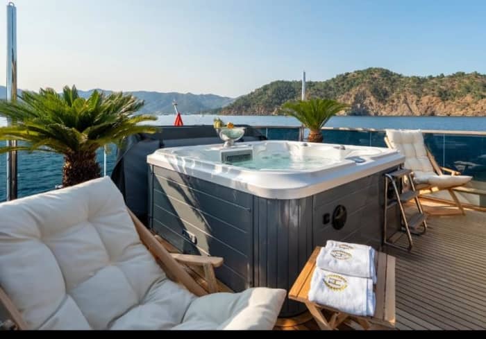 VIP Aegean Indulgence: Luxury Jacuzzi Yacht Charter in Göcek