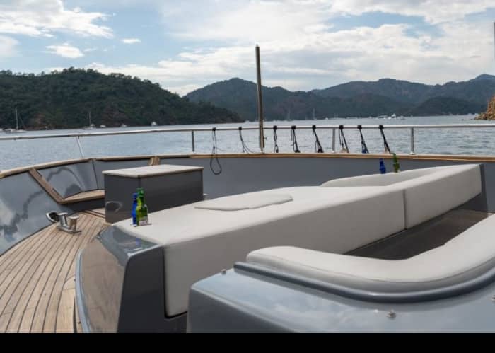 VIP Aegean Indulgence: Luxury Jacuzzi Yacht Charter in Göcek