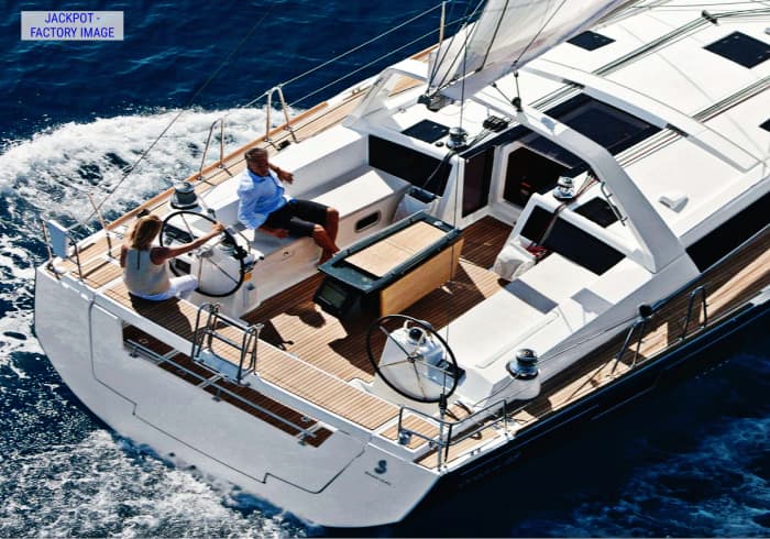 Private Morning Trip to Dia island on a luxurious sailing yacht