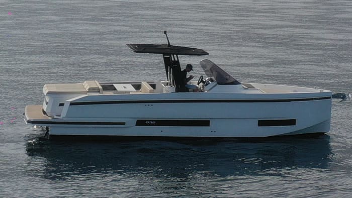 Gestroomlijnd naar Capri – Dagtocht vanuit Positano