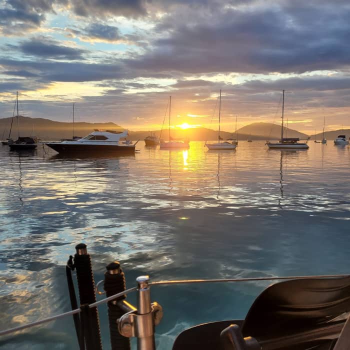 Une journée magique à Ubatuba à bord d'un voilier