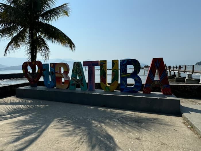Une journée magique à Ubatuba à bord d'un voilier