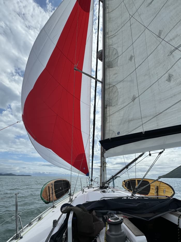 Une journée magique à Ubatuba à bord d'un voilier