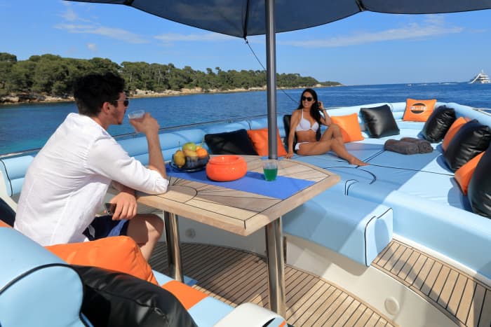 Halbtagesmiete einer Motoryacht in Saint-Barthélemy