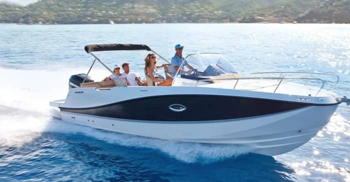Relax on a motorboat in Marseille for 4h