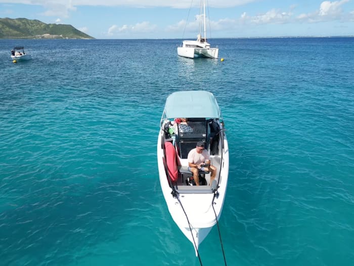 Ein zauberhafter Tag in Saint-Barthélemy auf einem Motorboot