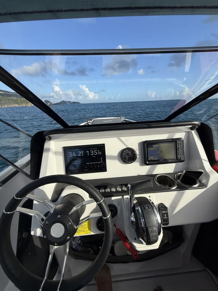 Ein zauberhafter Tag in Saint-Barthélemy auf einem Motorboot