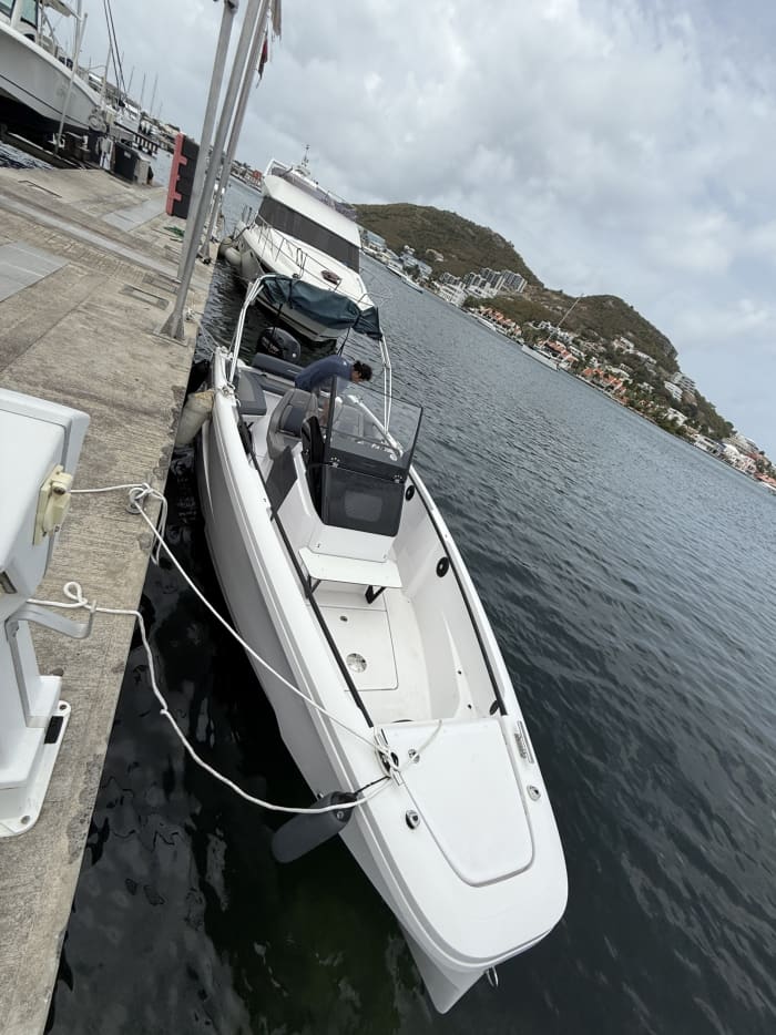 Ein zauberhafter Tag in Saint-Barthélemy auf einem Motorboot