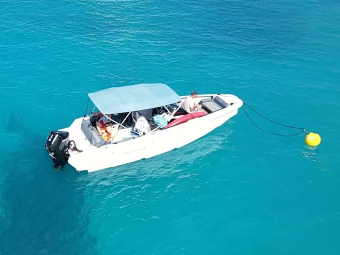 Ein zauberhafter Tag in Saint-Barthélemy auf einem Motorboot