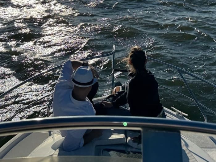 Ontspan 4 uur lang op een speedboot in Lissabon.