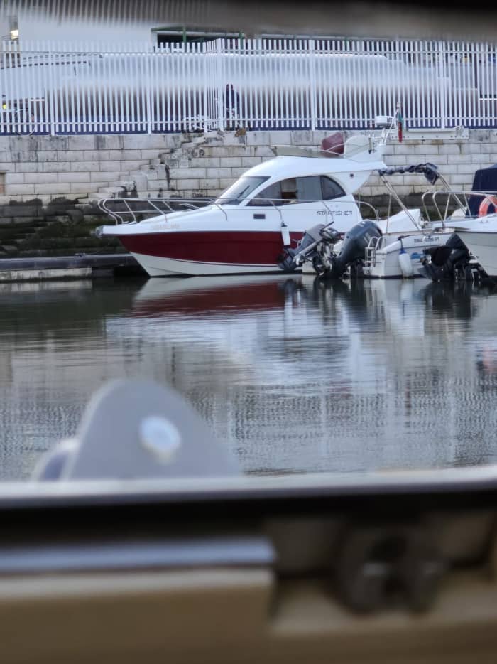Ontspan 4 uur lang op een speedboot in Lissabon.
