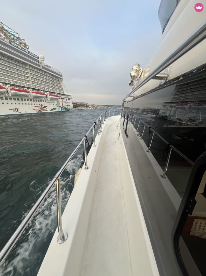 Sunset Dinner Cruise op de Bosporus – Een onvergetelijke culinaire reis