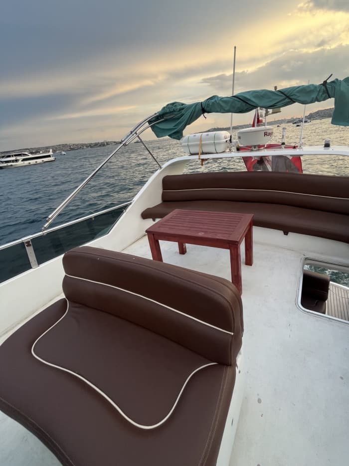 Sunset Dinner Cruise op de Bosporus – Een onvergetelijke culinaire reis