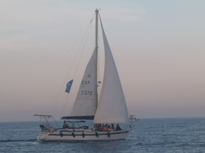 3 hours Celebrate your party aboard a spacious sailboat